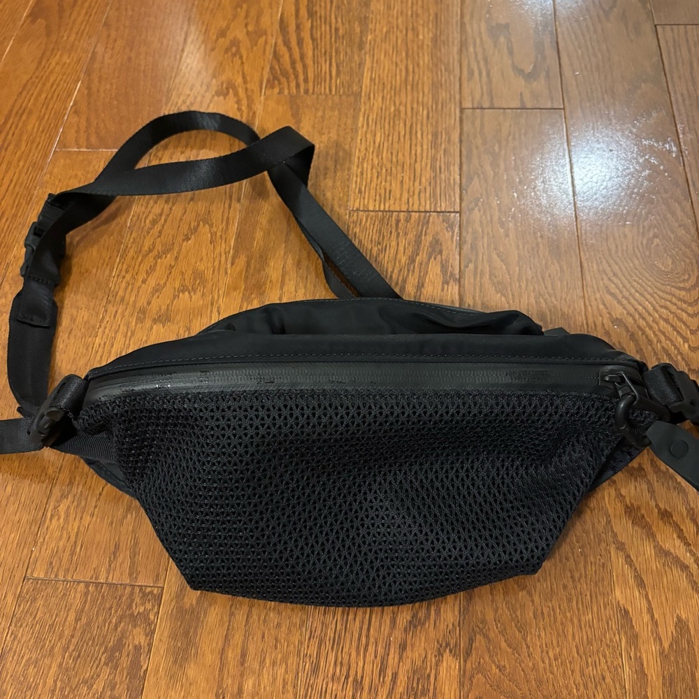 Lululemon All Hours Belt Bag [black, euc]